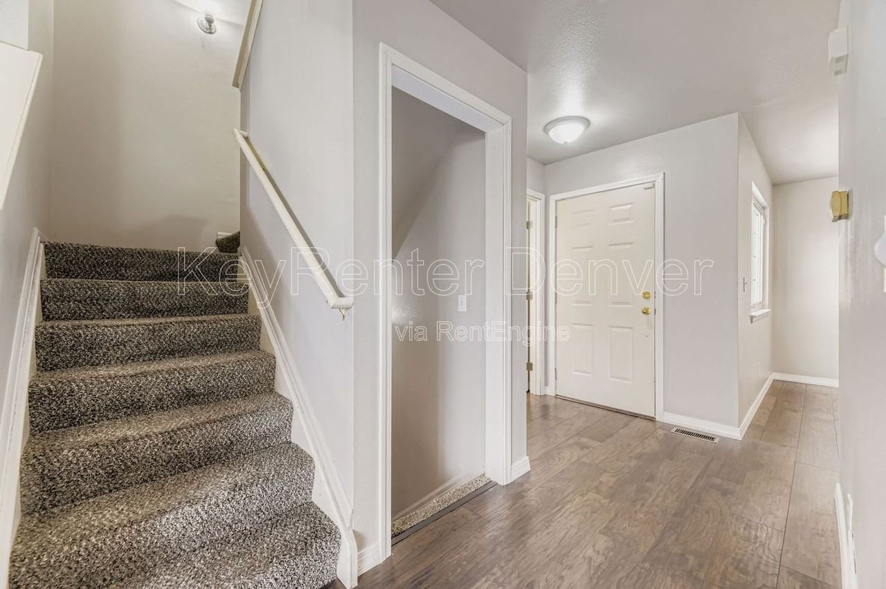 5906 S Jellison St #E - Photo 4 of 29