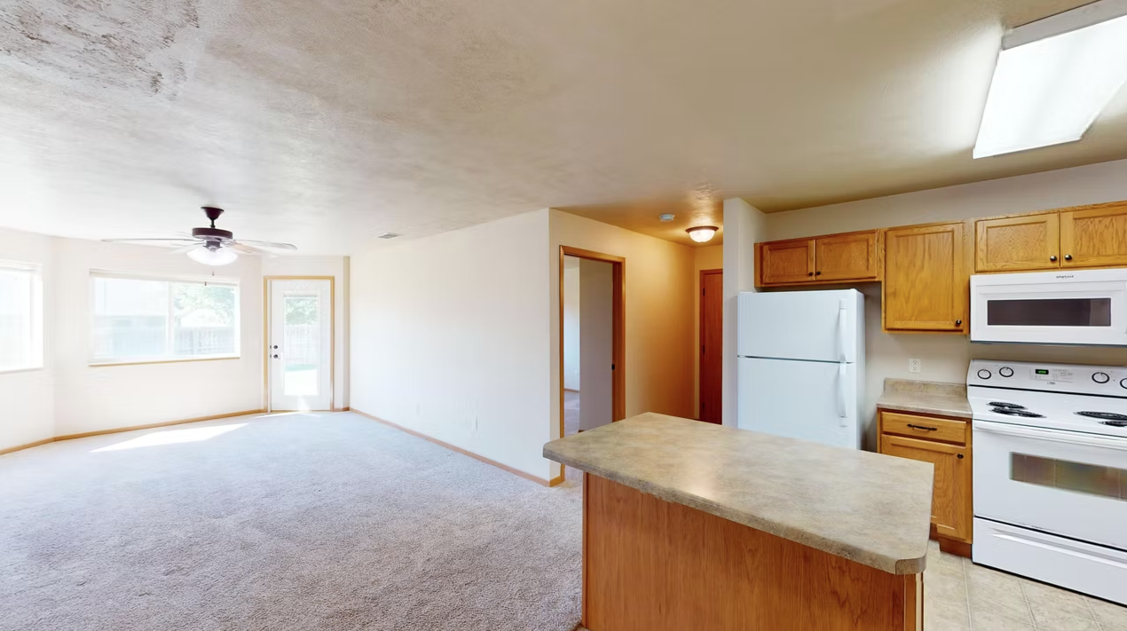 106 S Sandstone Ave #10 - Photo 4 of 10