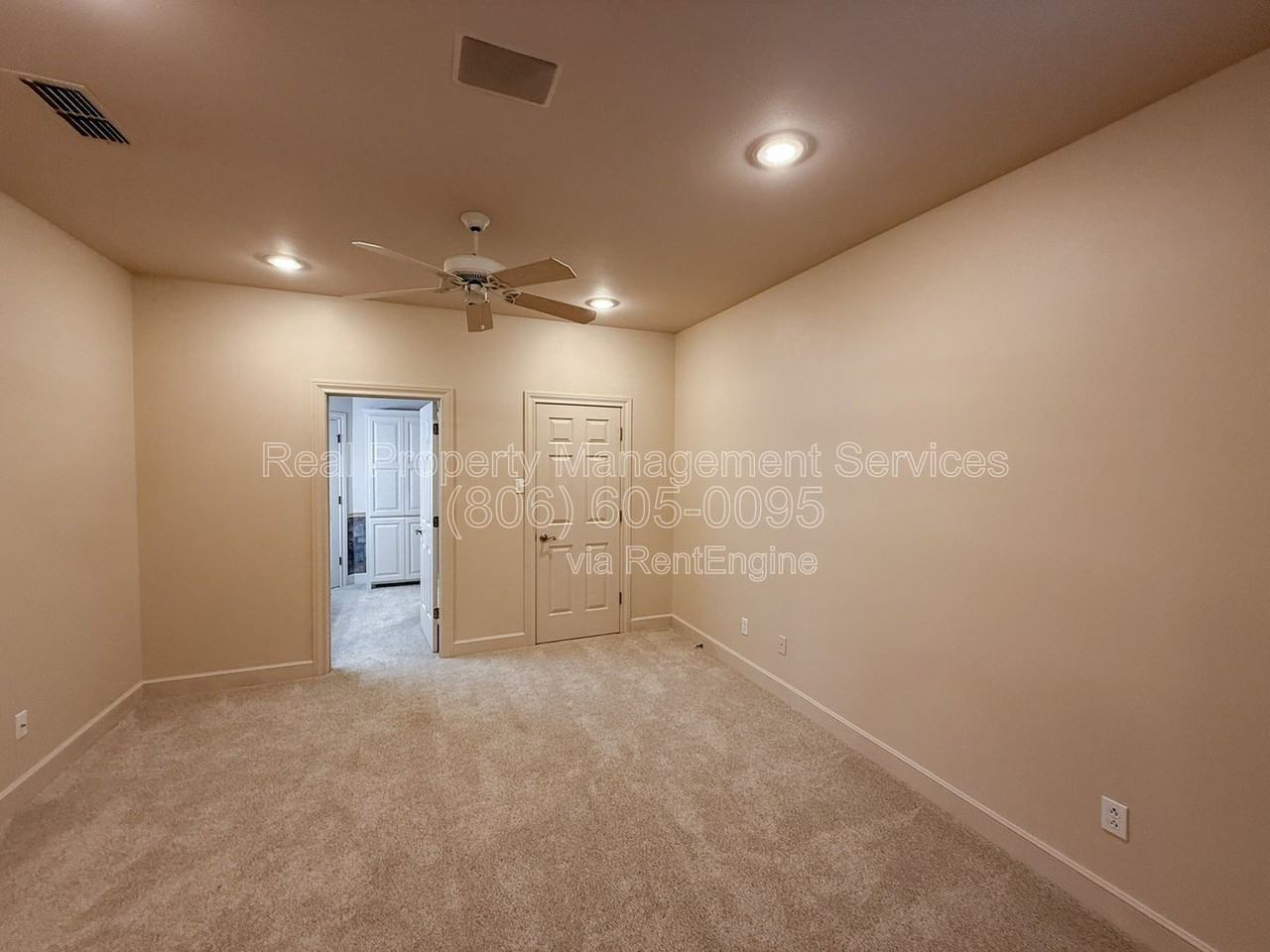 2707 Regis St - Photo 6 of 15