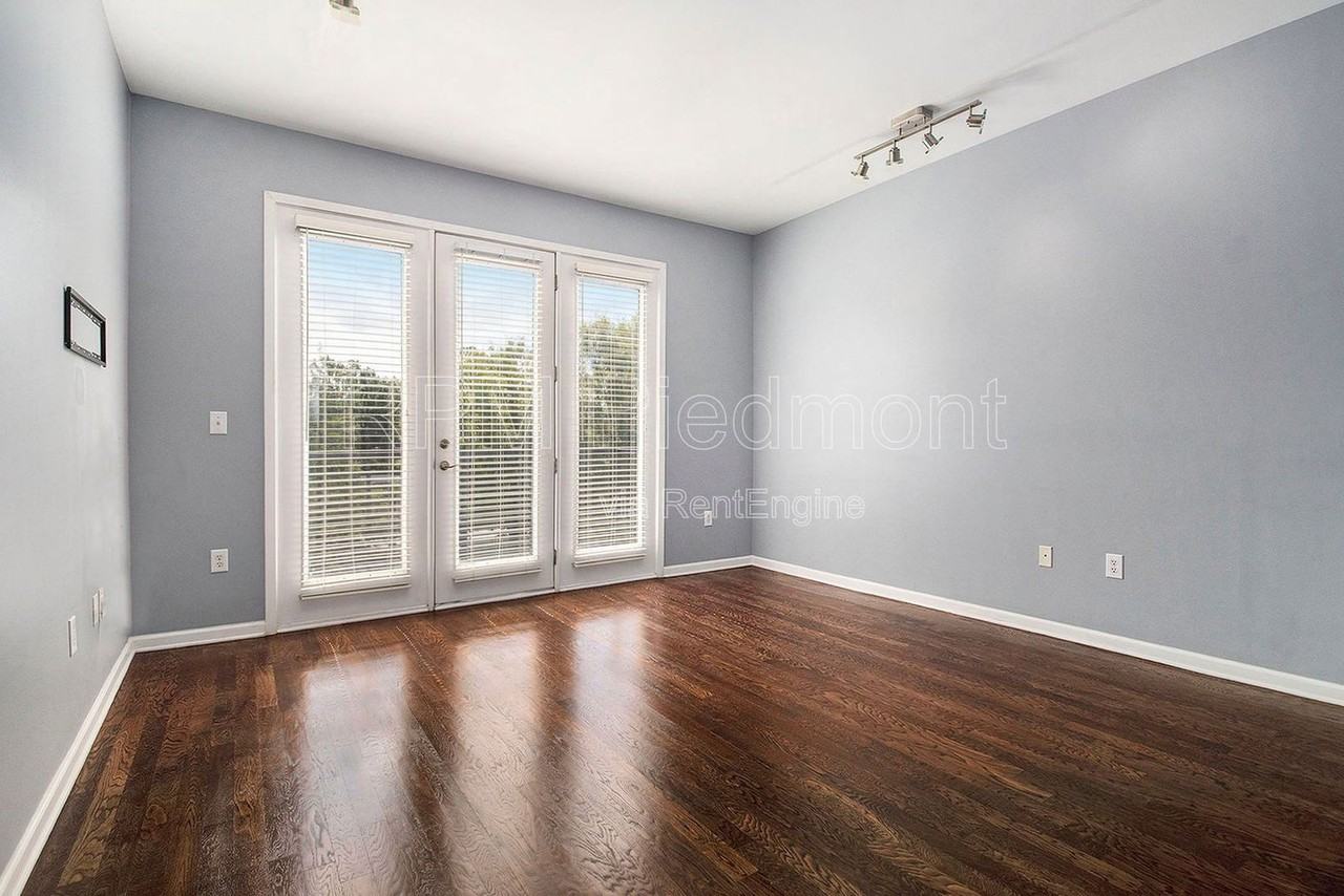 5300 Peachtree Rd #3306 - Photo 2 of 35