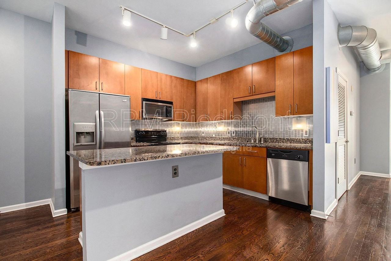 5300 Peachtree Rd #3306 - Photo 3 of 35