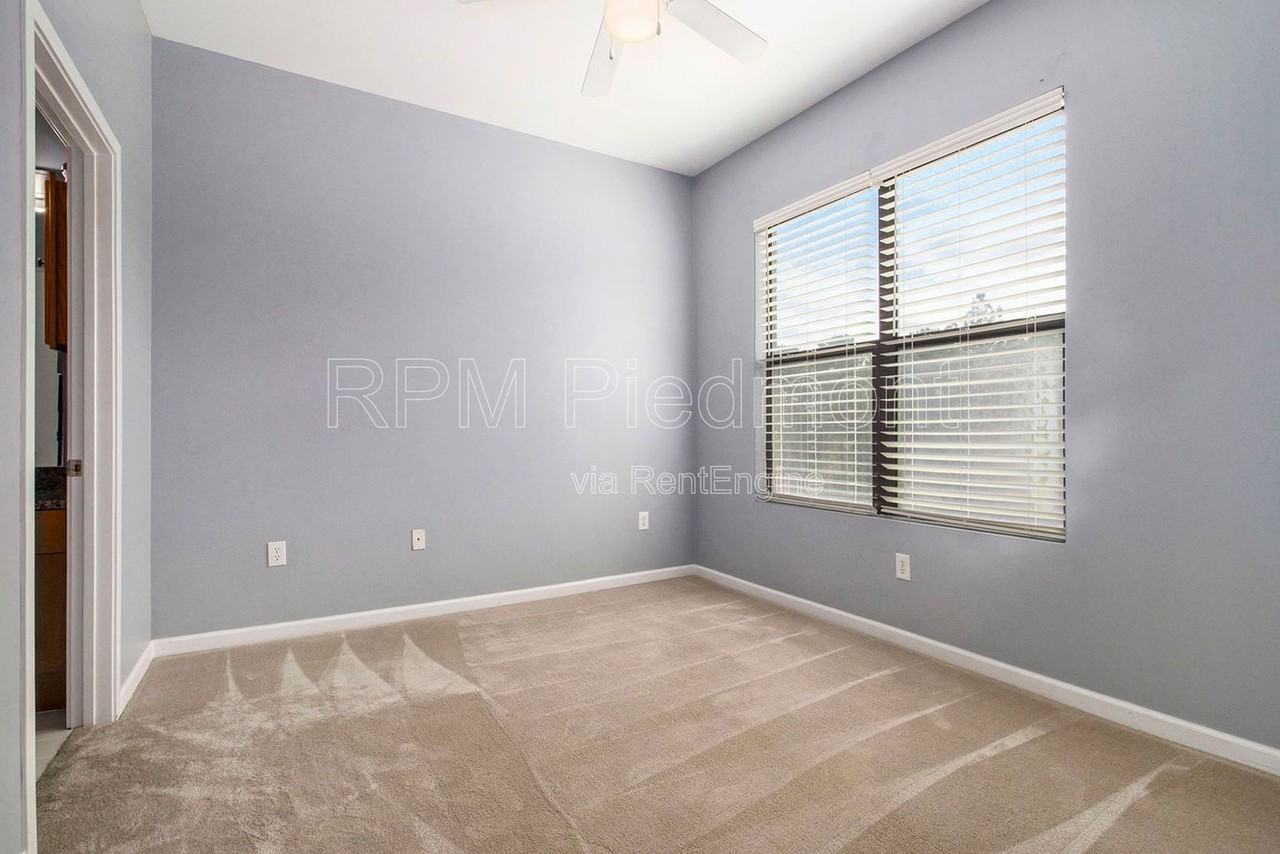 5300 Peachtree Rd #3306 - Photo 4 of 35