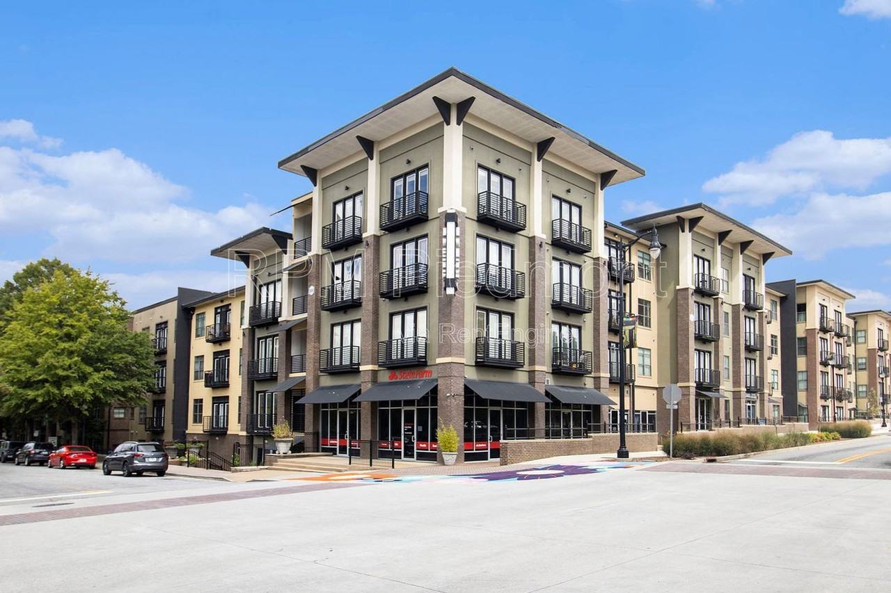 5300 Peachtree Rd #3306 - Photo 6 of 35