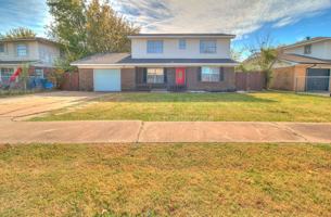 featured image of 820 Ne 81st St