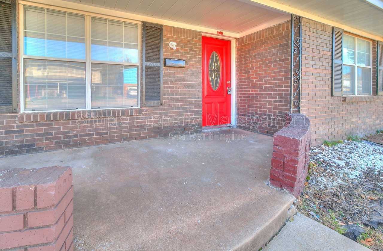 820 Ne 81st St - Photo 3 of 41