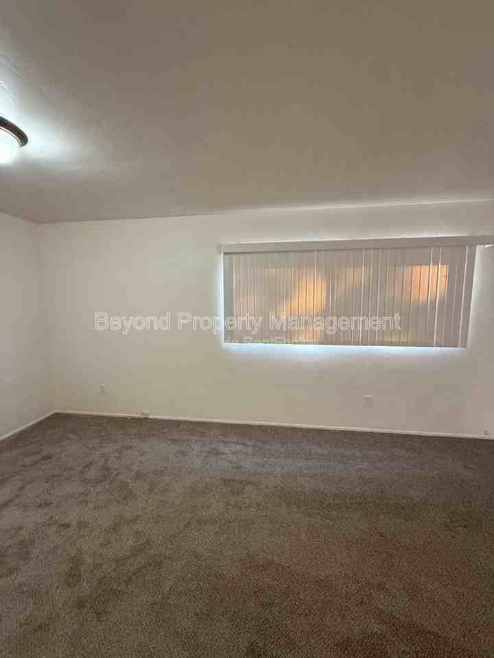 4439 Menlo Ave - Photo 5 of 22