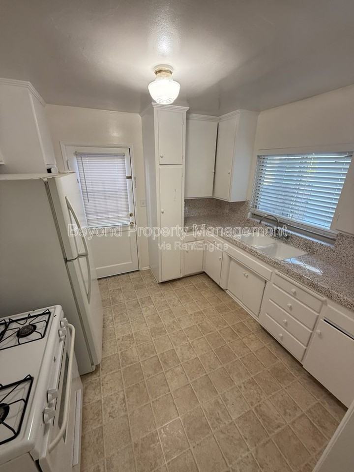 4439 Menlo Ave - Photo 7 of 22