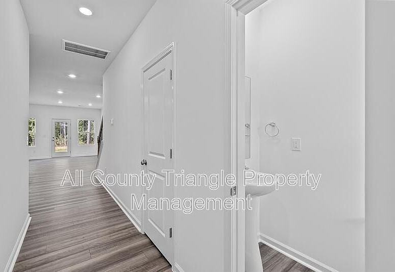 3105 Vitner Dr - Photo 5 of 37