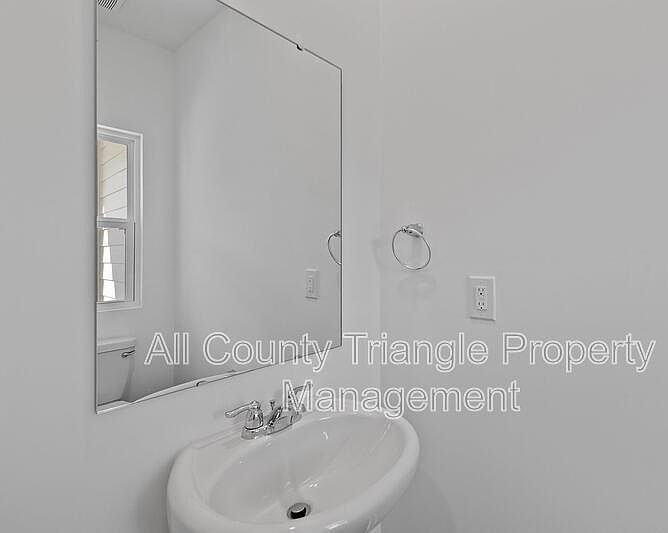 3105 Vitner Dr - Photo 6 of 37