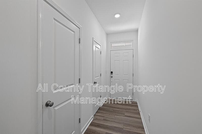 3105 Vitner Dr - Photo 7 of 37