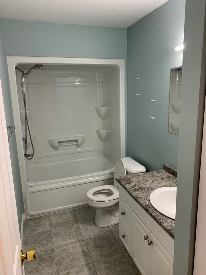 7 Shaw Dr - Photo 2 of 8