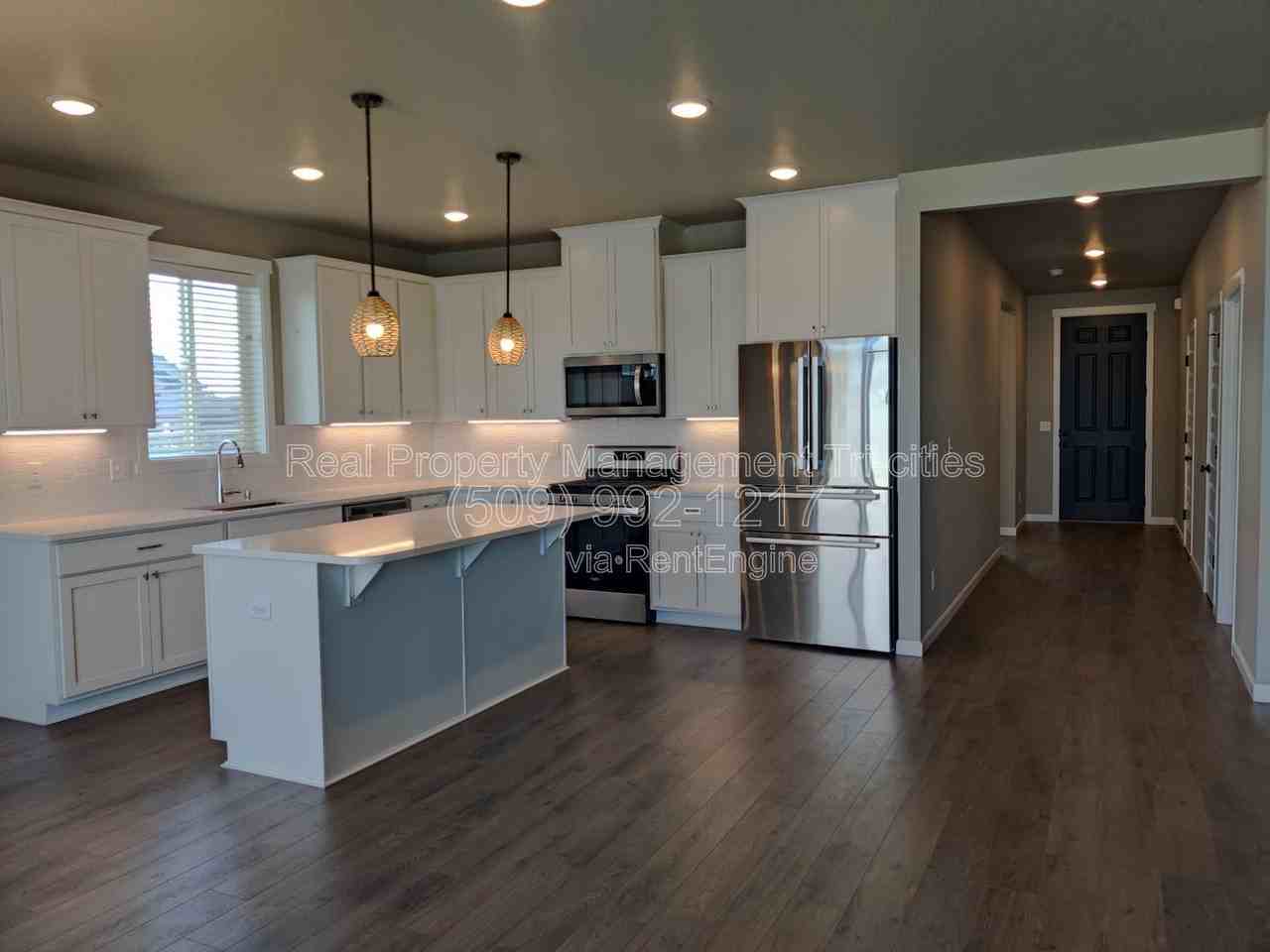 8304 Gardner Street - Photo 4 of 24