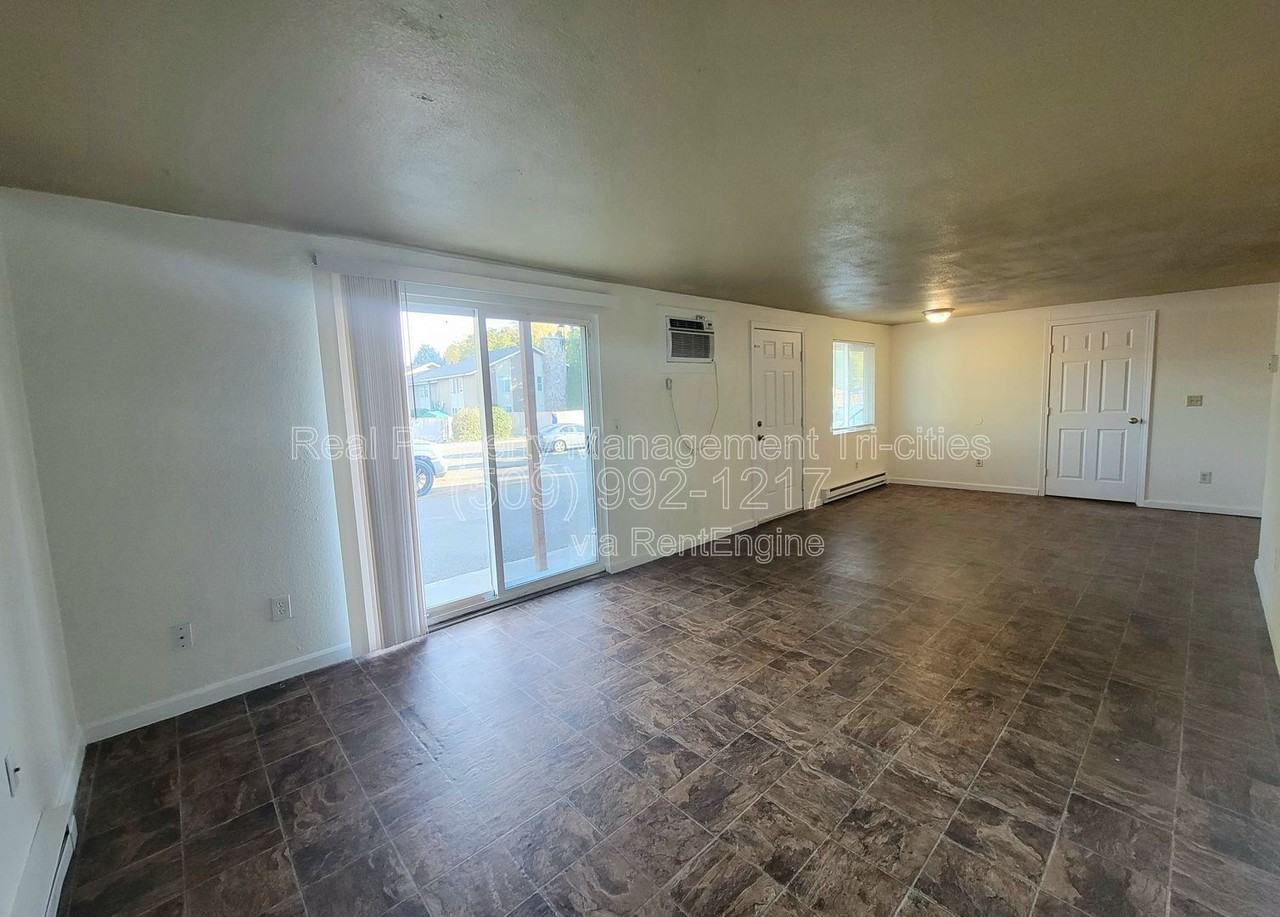 3401 W 1st Pl #2 - Photo 3 of 9