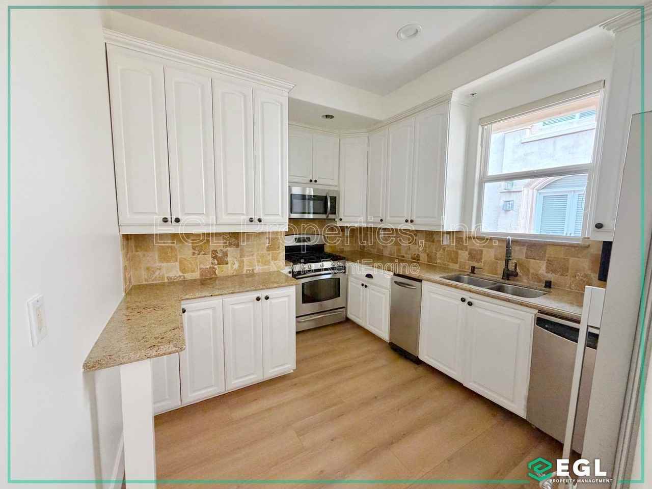 16123 W Sunset Blvd #304 - Photo 5 of 17