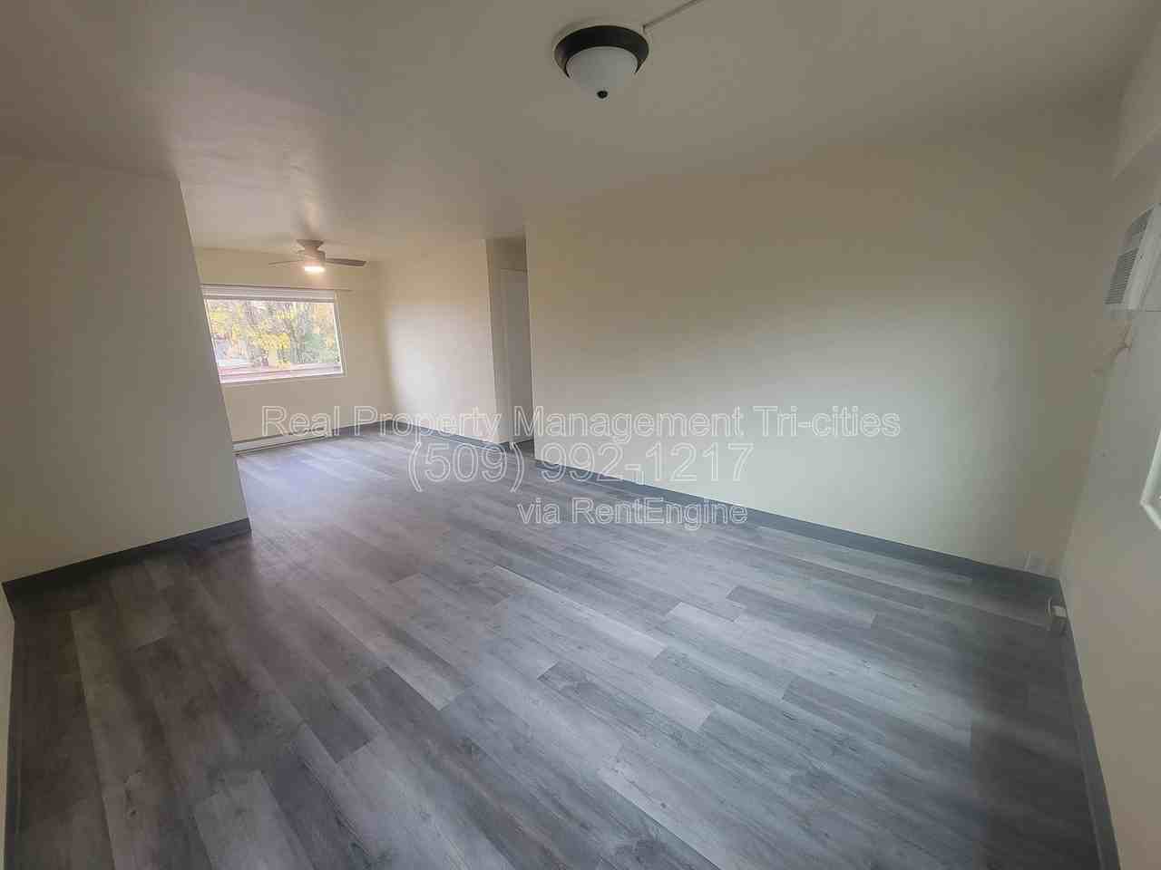 1101 W Margaret St #D - Photo 2 of 8