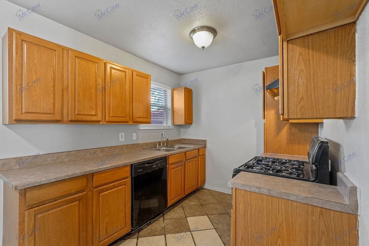 3204 Caribbean Dr - Photo 7 of 23