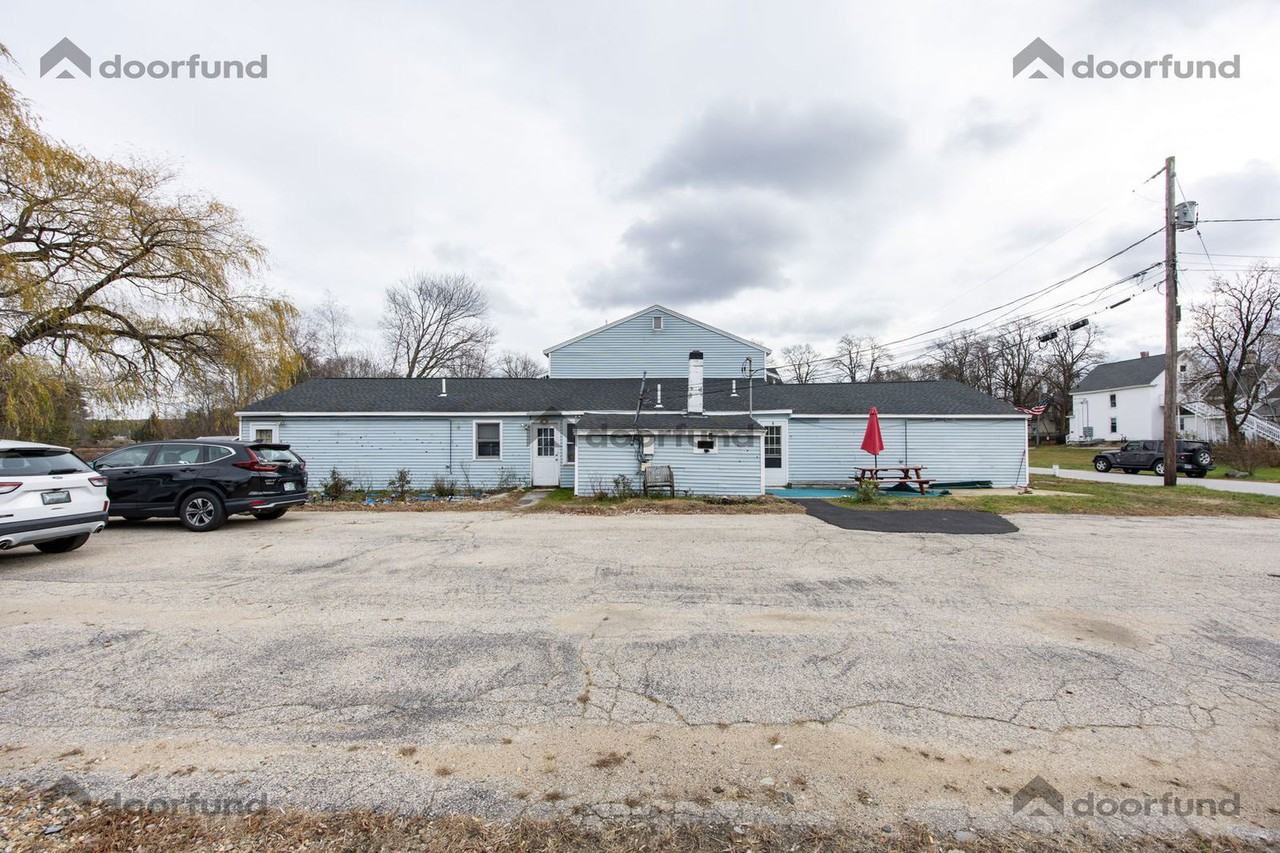 22 Smith St #1 - Photo 4 of 28