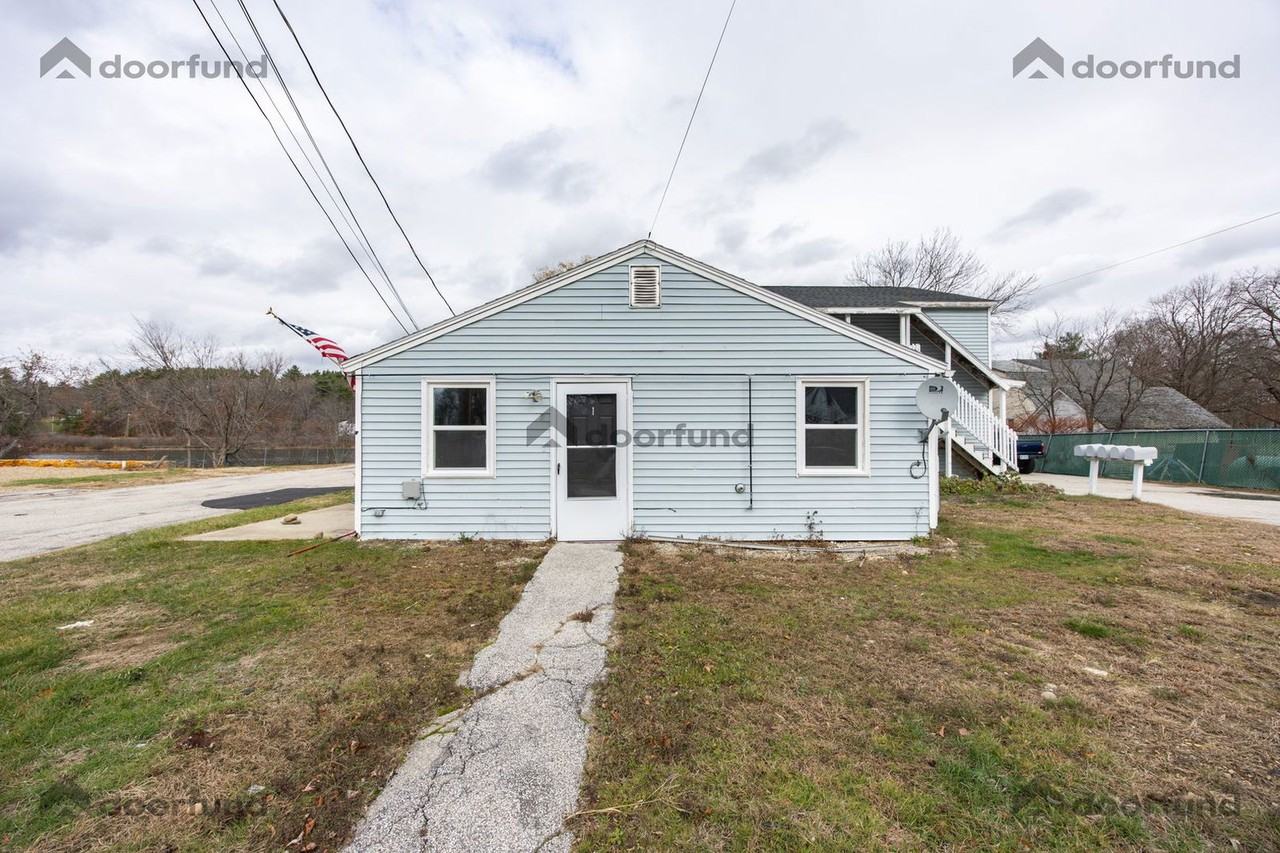 22 Smith St #1 - Photo 6 of 28