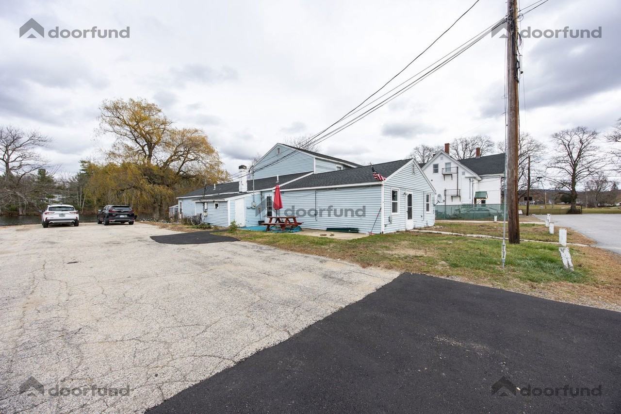 22 Smith St #1 - Photo 5 of 28