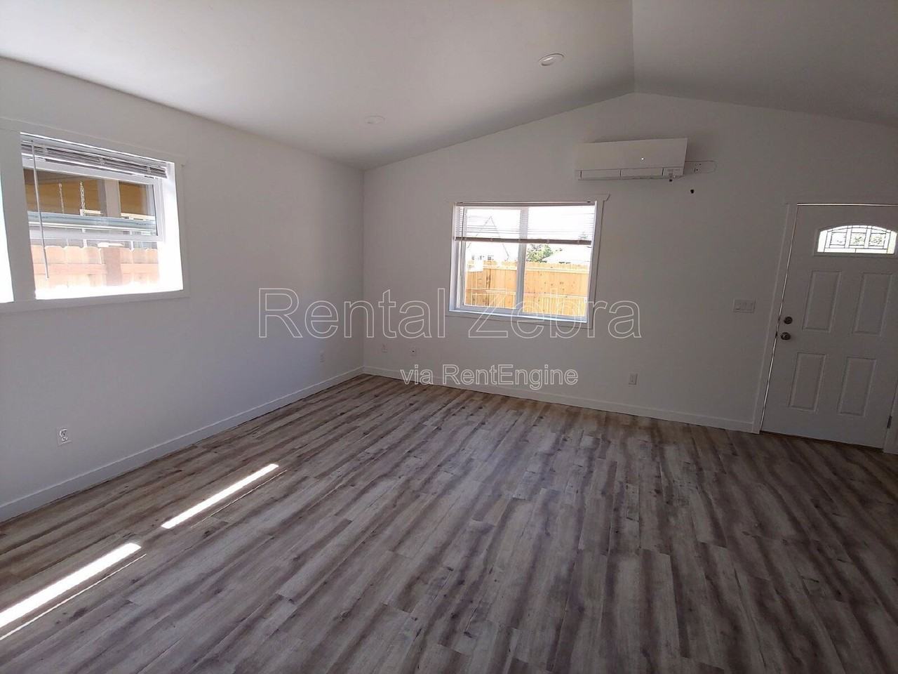 921 Nw Oak Ln - Photo 5 of 7