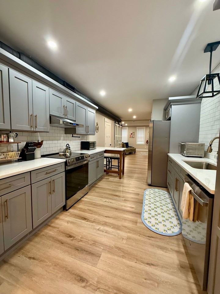 521 Locust St - Photo 4 of 25