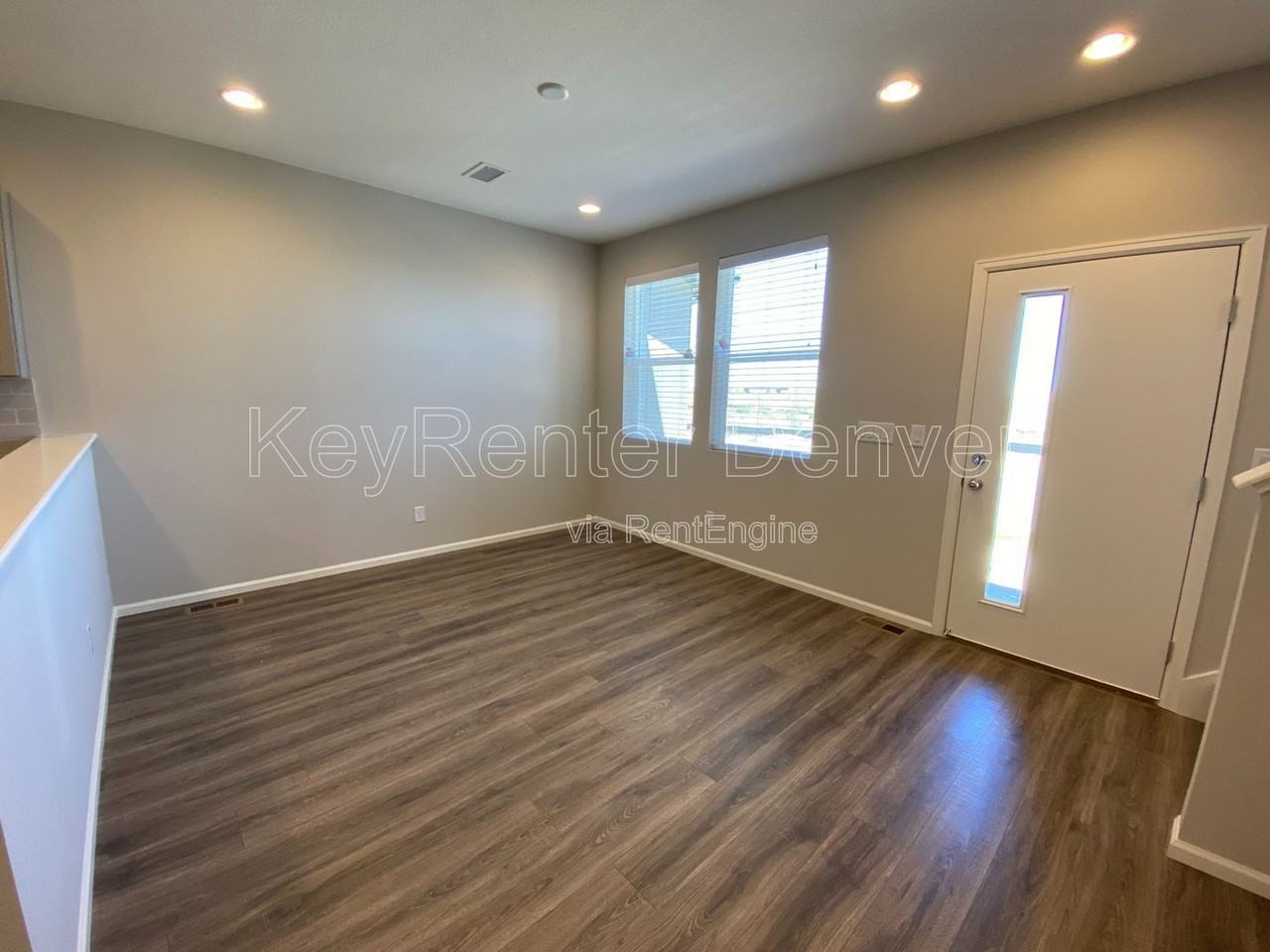 4725 Memphis Street - Photo 5 of 36