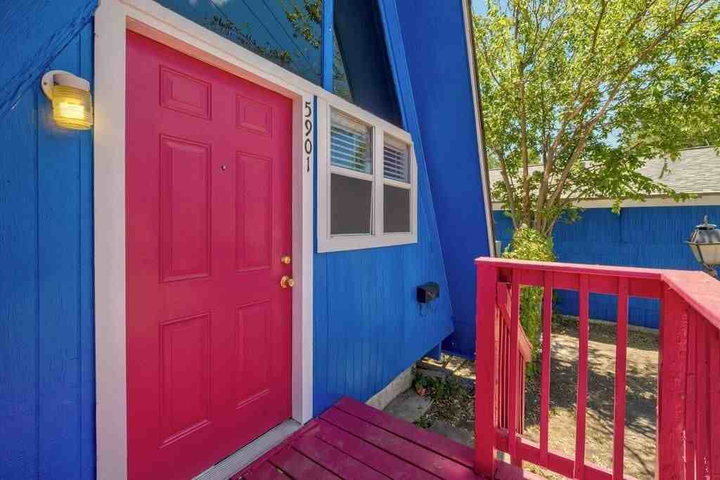1300 Yorkshire Dr - Photo 2 of 20
