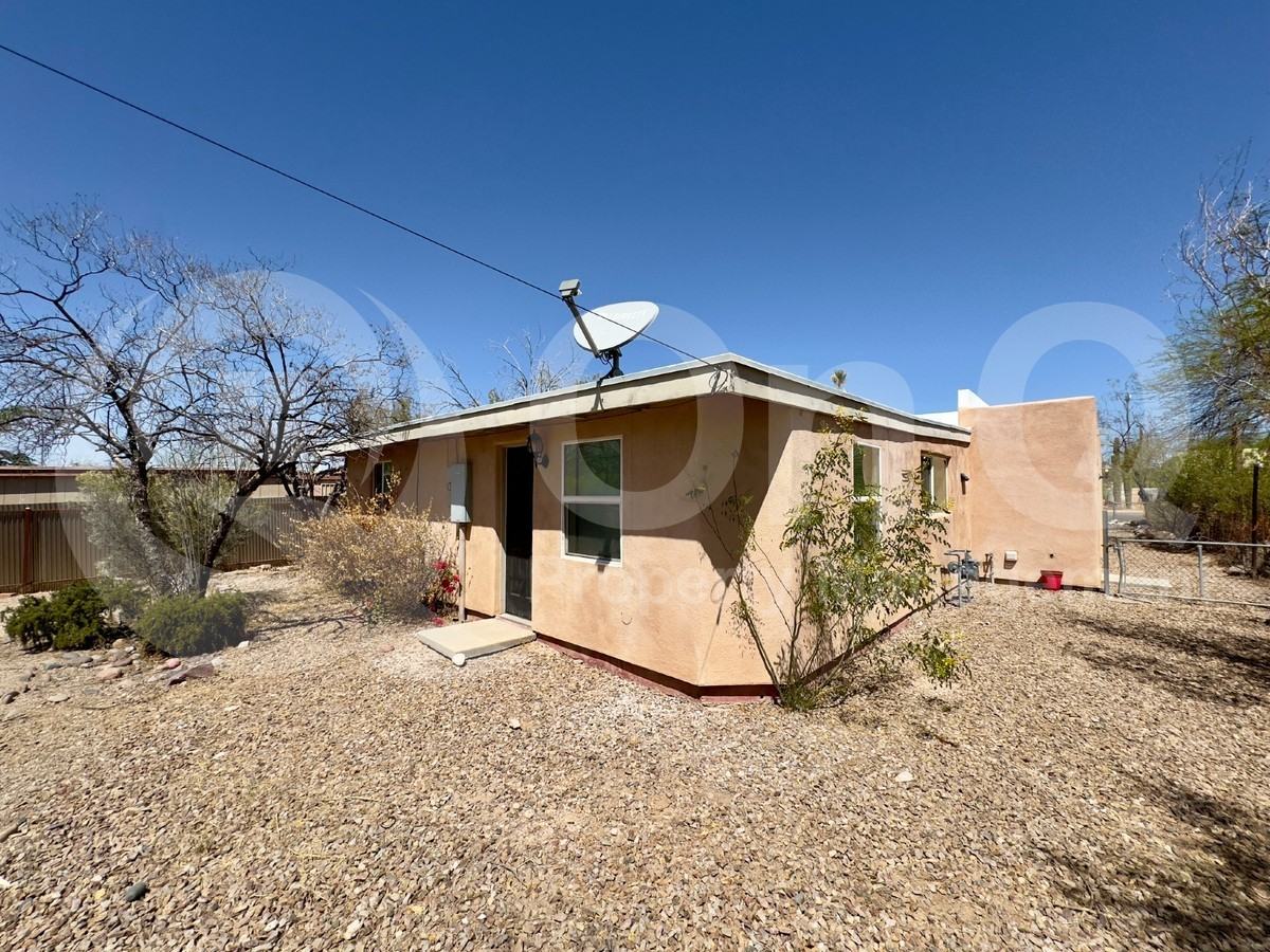 216 E Waverly St #2 - Photo 2 of 7