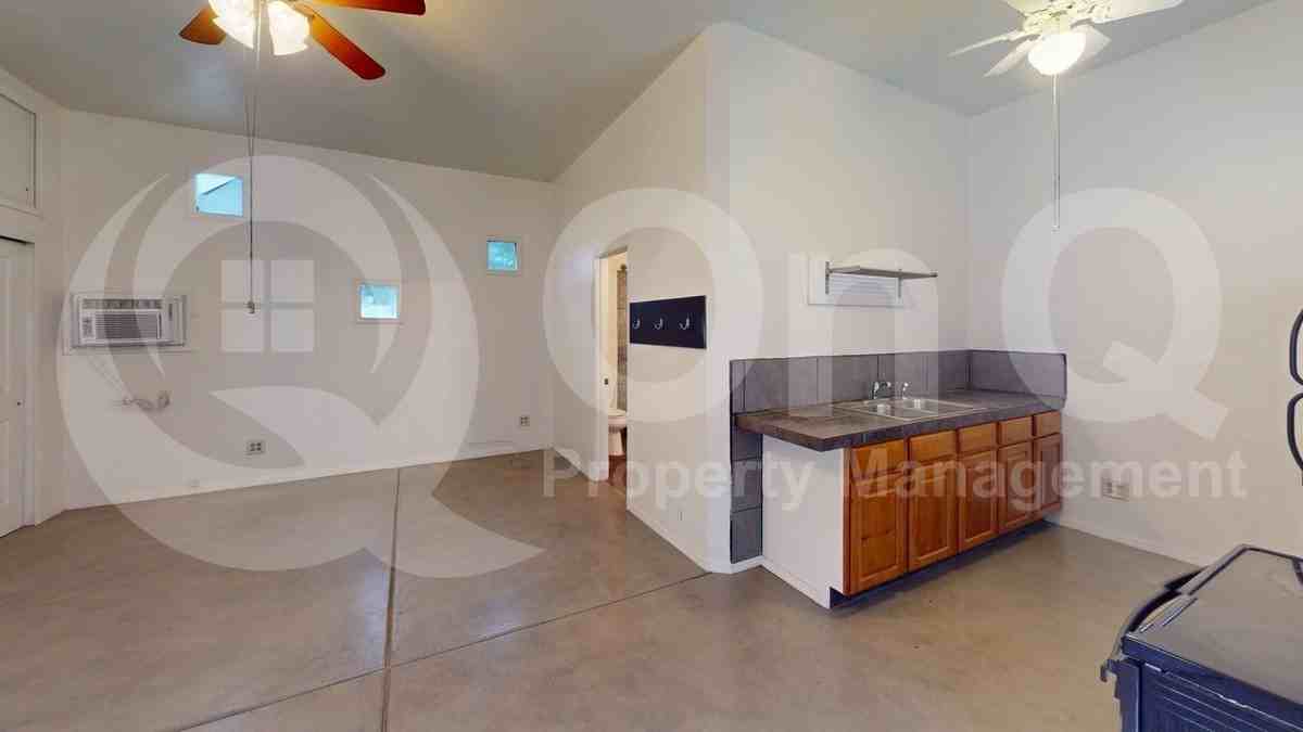 216 E Waverly St #2 - Photo 3 of 7