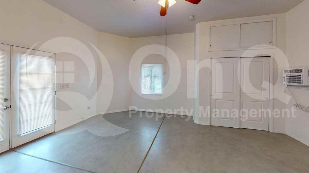 216 E Waverly St #2 - Photo 4 of 7