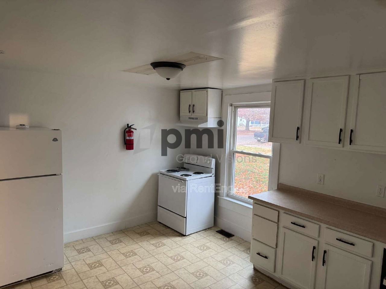 2035 E William St #2 - Photo 5 of 16