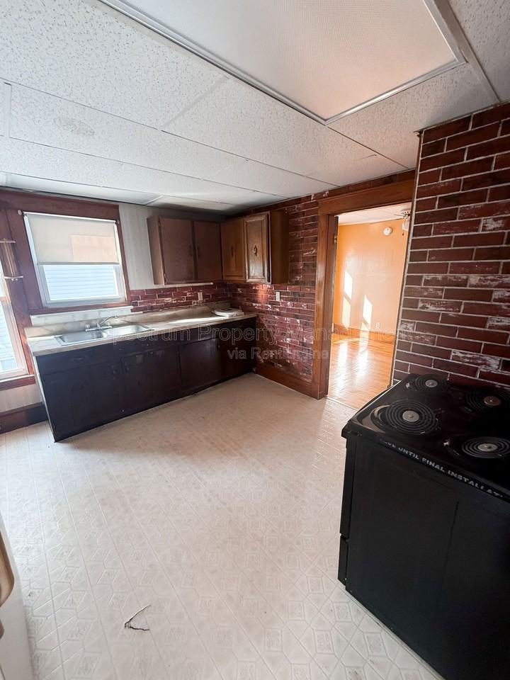 47 Halifax Street #2