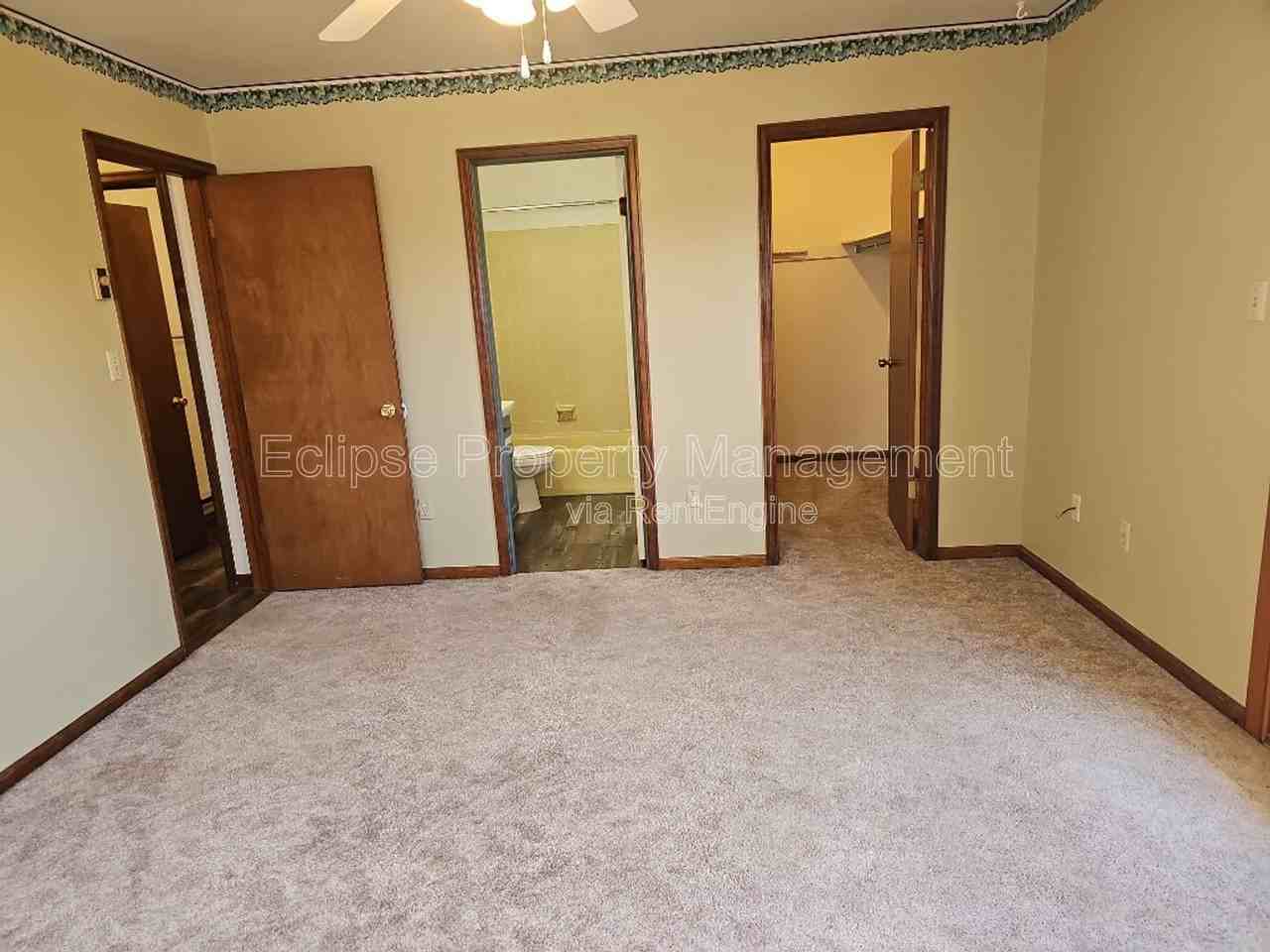 9 River Drive - Photo 3 of 32