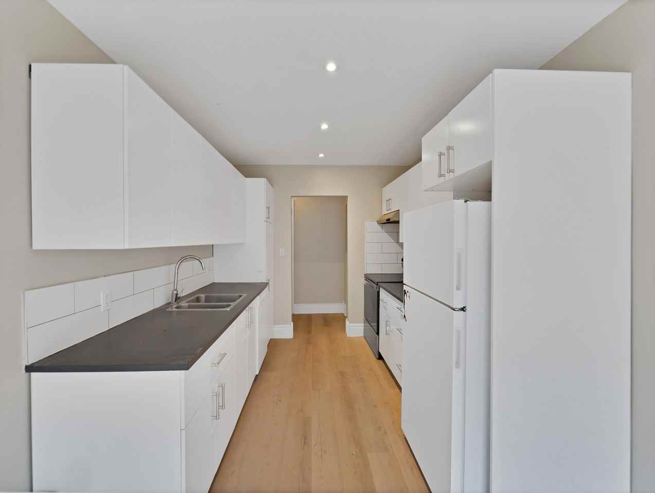 2623 King Street East #4 - Photo 3 of 10