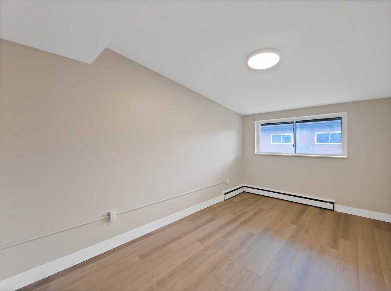 2623 King Street East #4 - Photo 5 of 10