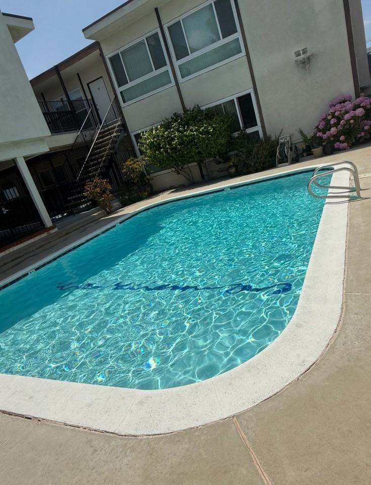 The Emerald Apartments - Photo 2 of 8