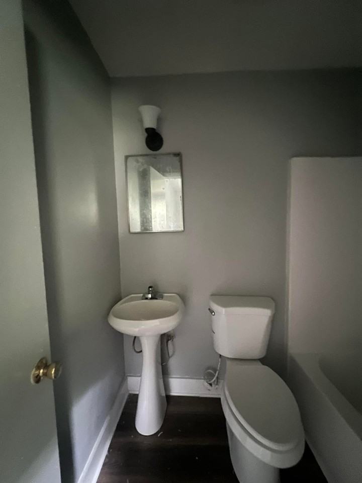 1155 S College St #1 - Photo 5 of 8