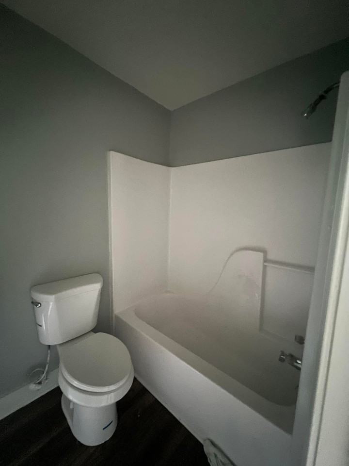 1155 S College St #1 - Photo 2 of 8