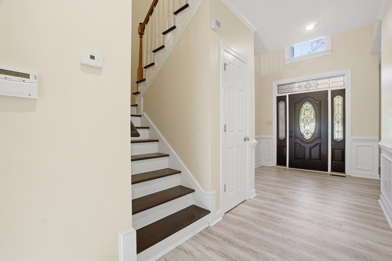 6312 Lamplight Ct - Photo 2 of 33