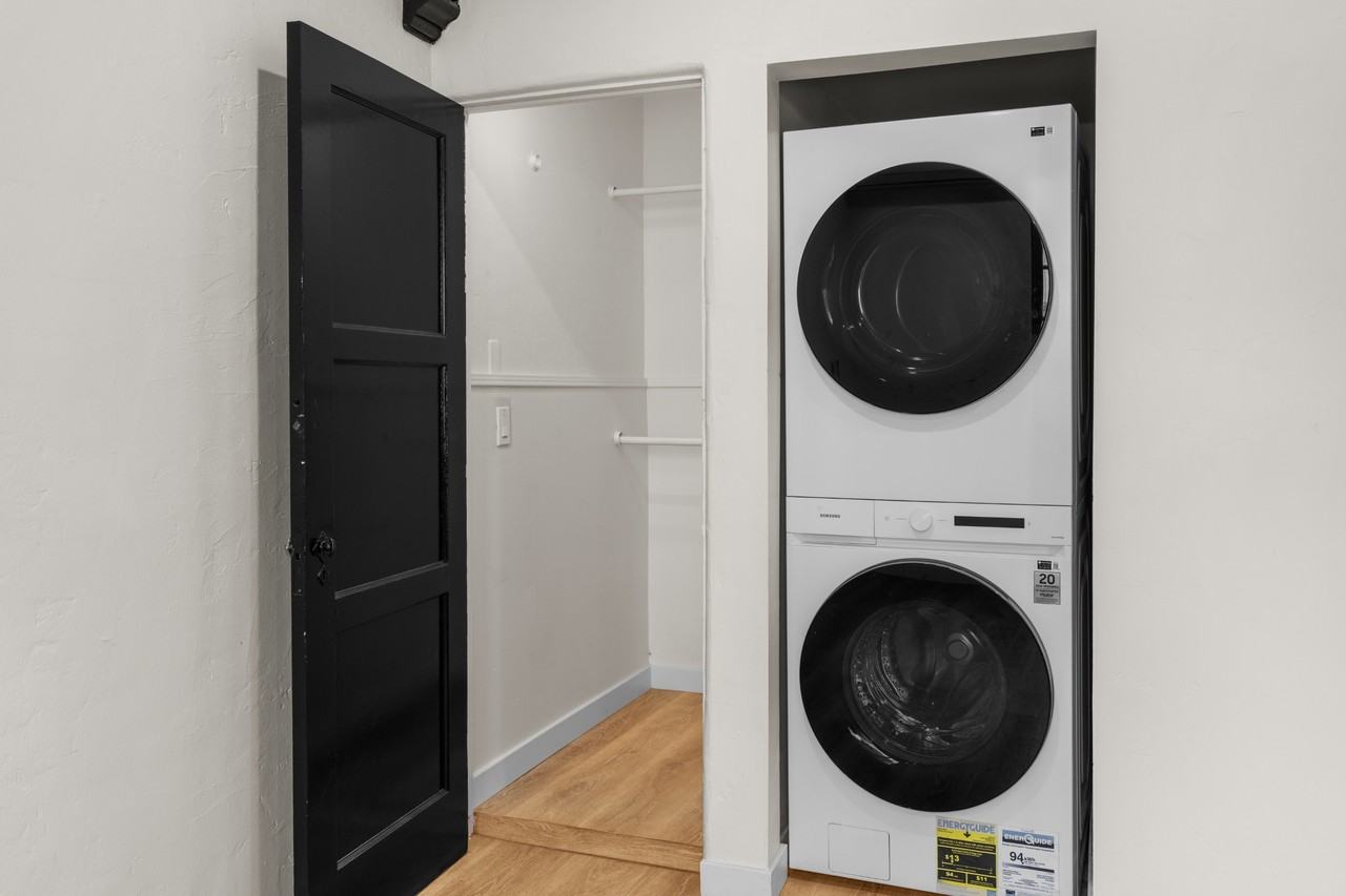 3767 1/2 7th Ave - Photo 2 of 8