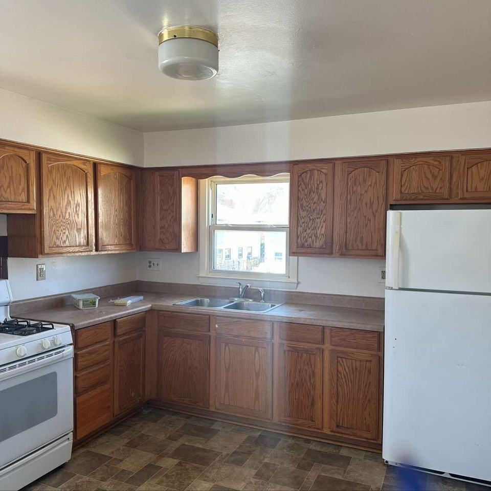 5843 N 61st St #1 - Photo 5 of 9