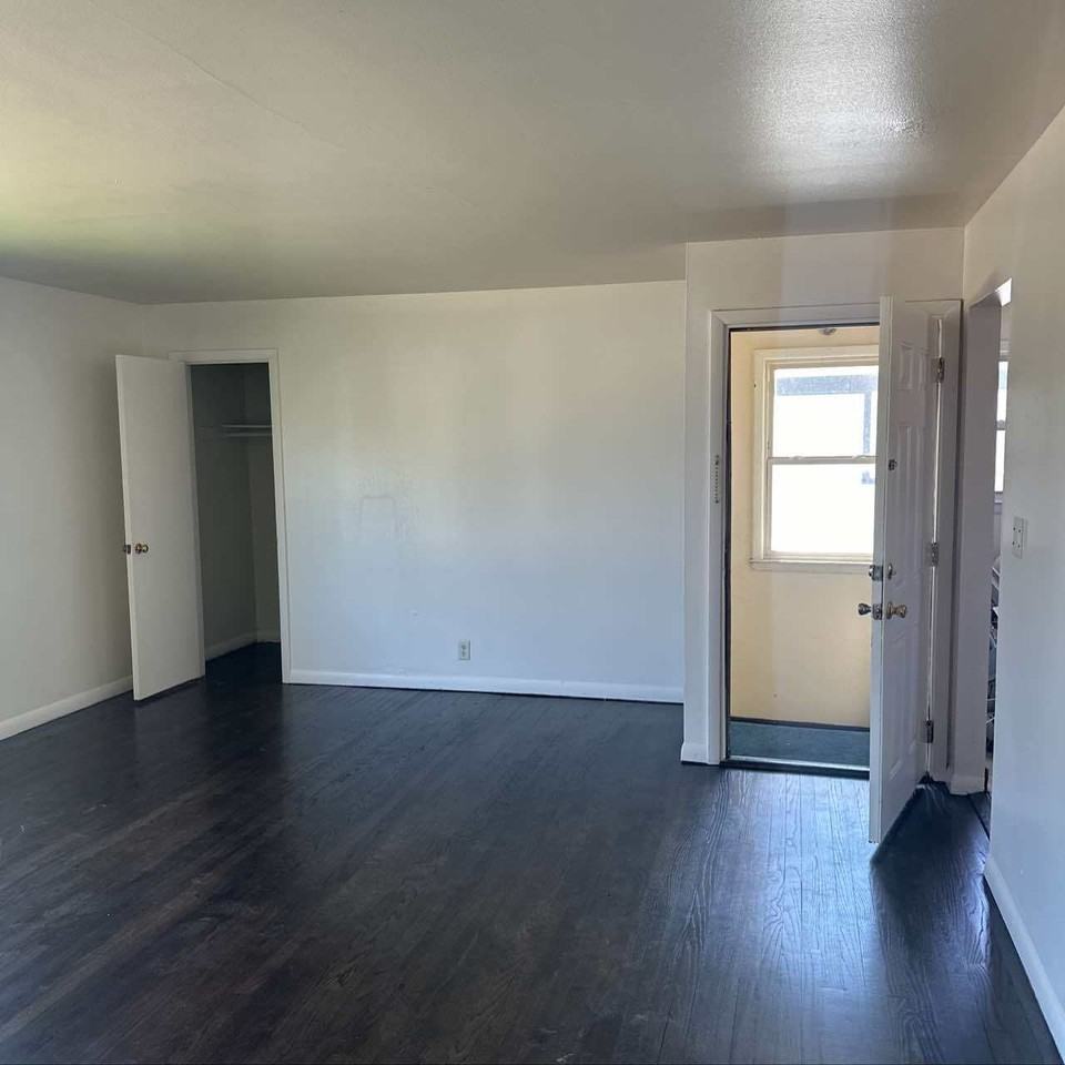 5843 N 61st St #1 - Photo 5 of 9