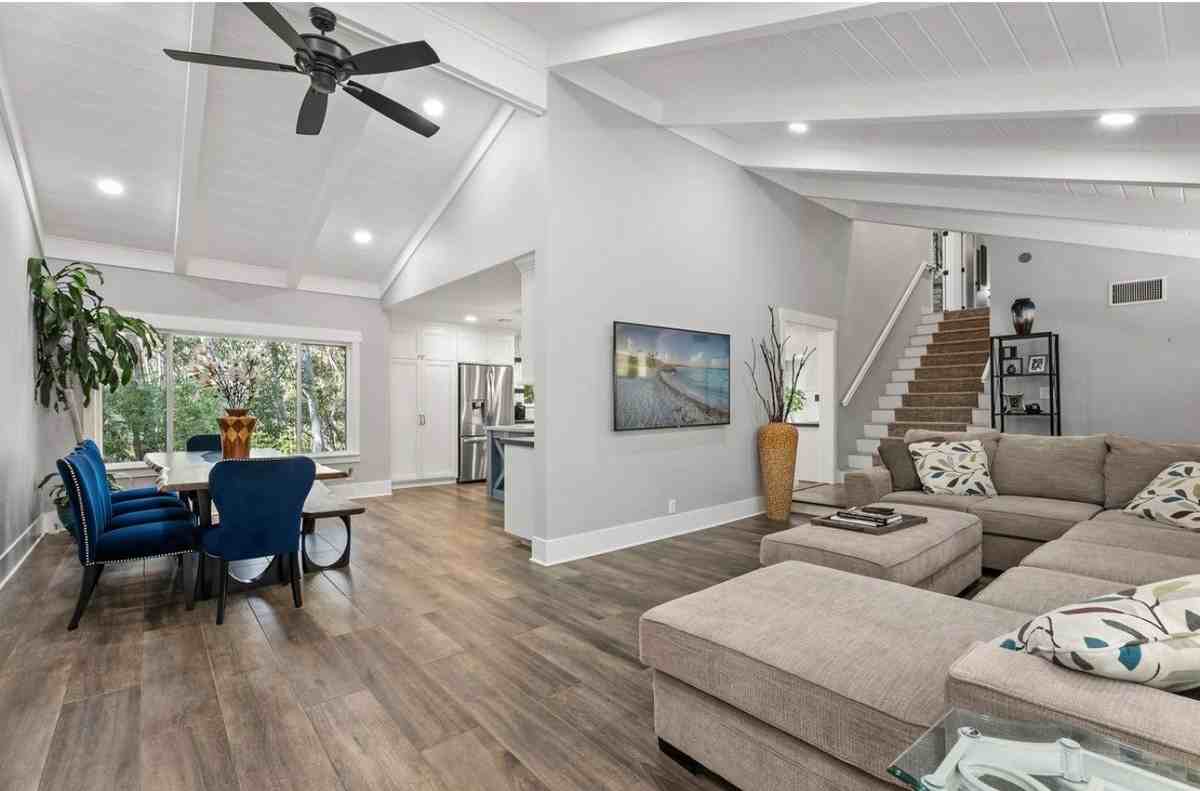 22221 Treeridge Lane - Photo 3 of 3