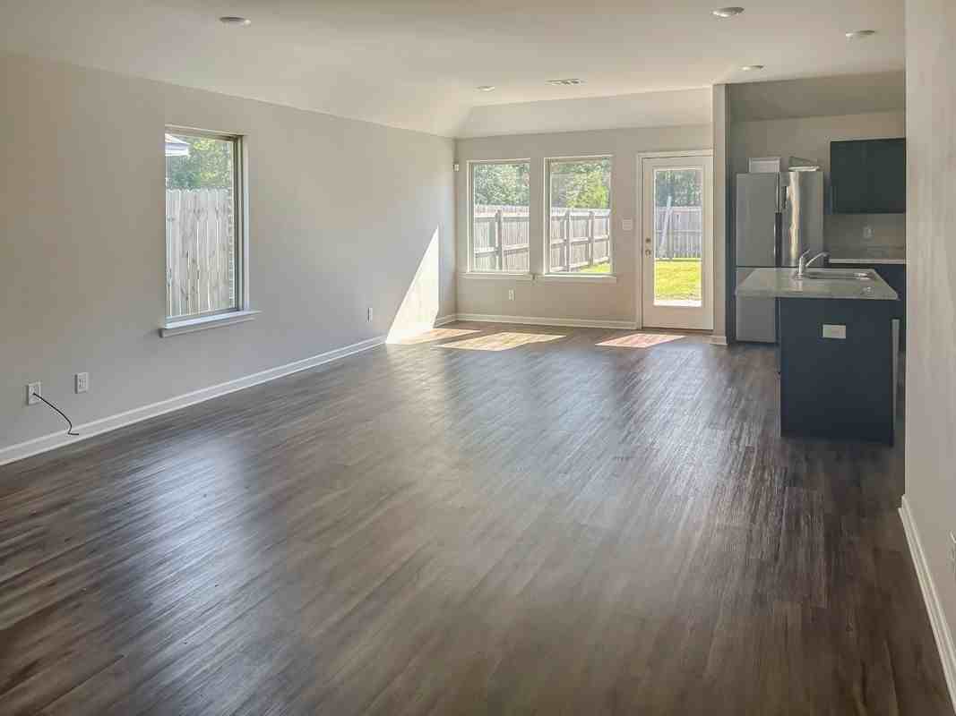 13340 Isabella Boulevard - Photo 3 of 10