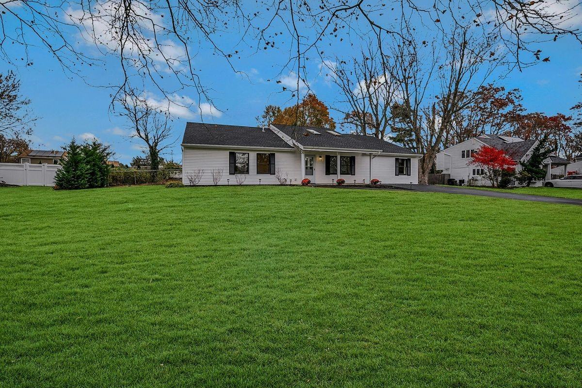 21 Crater Lake Drive - Photo 3 of 31