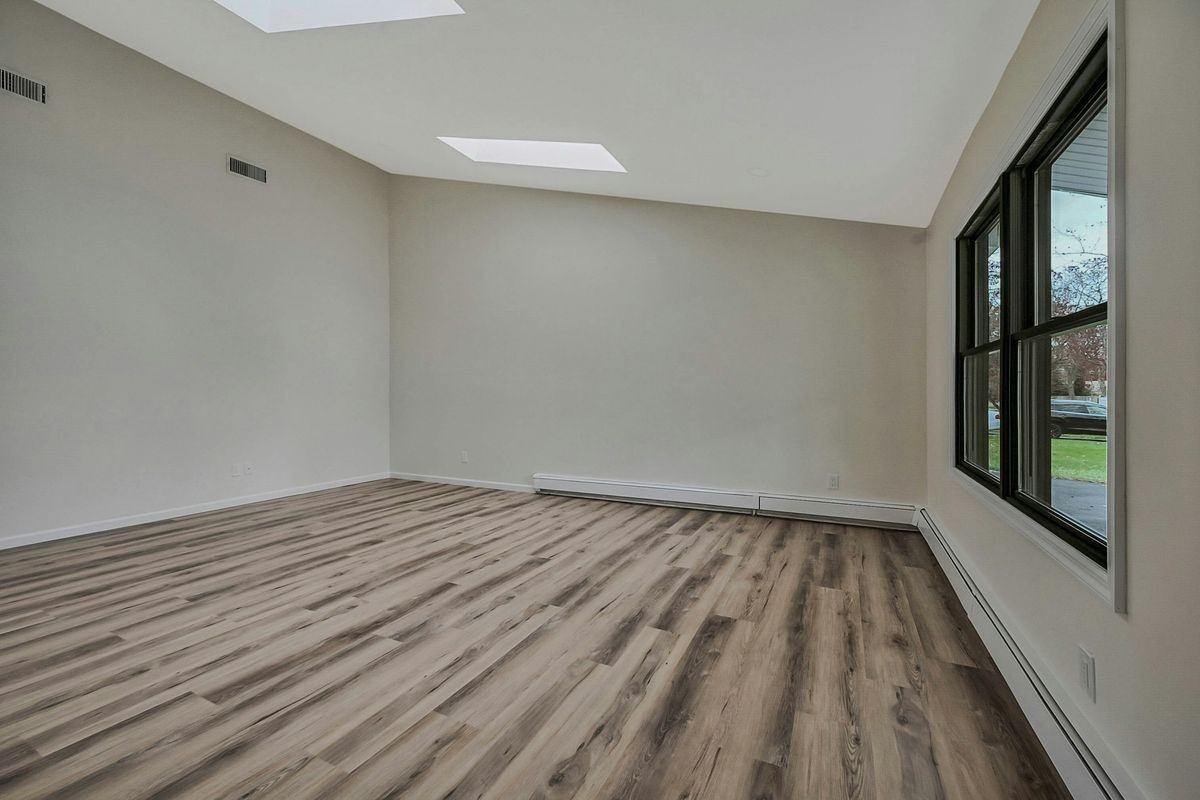 21 Crater Lake Drive - Photo 7 of 31