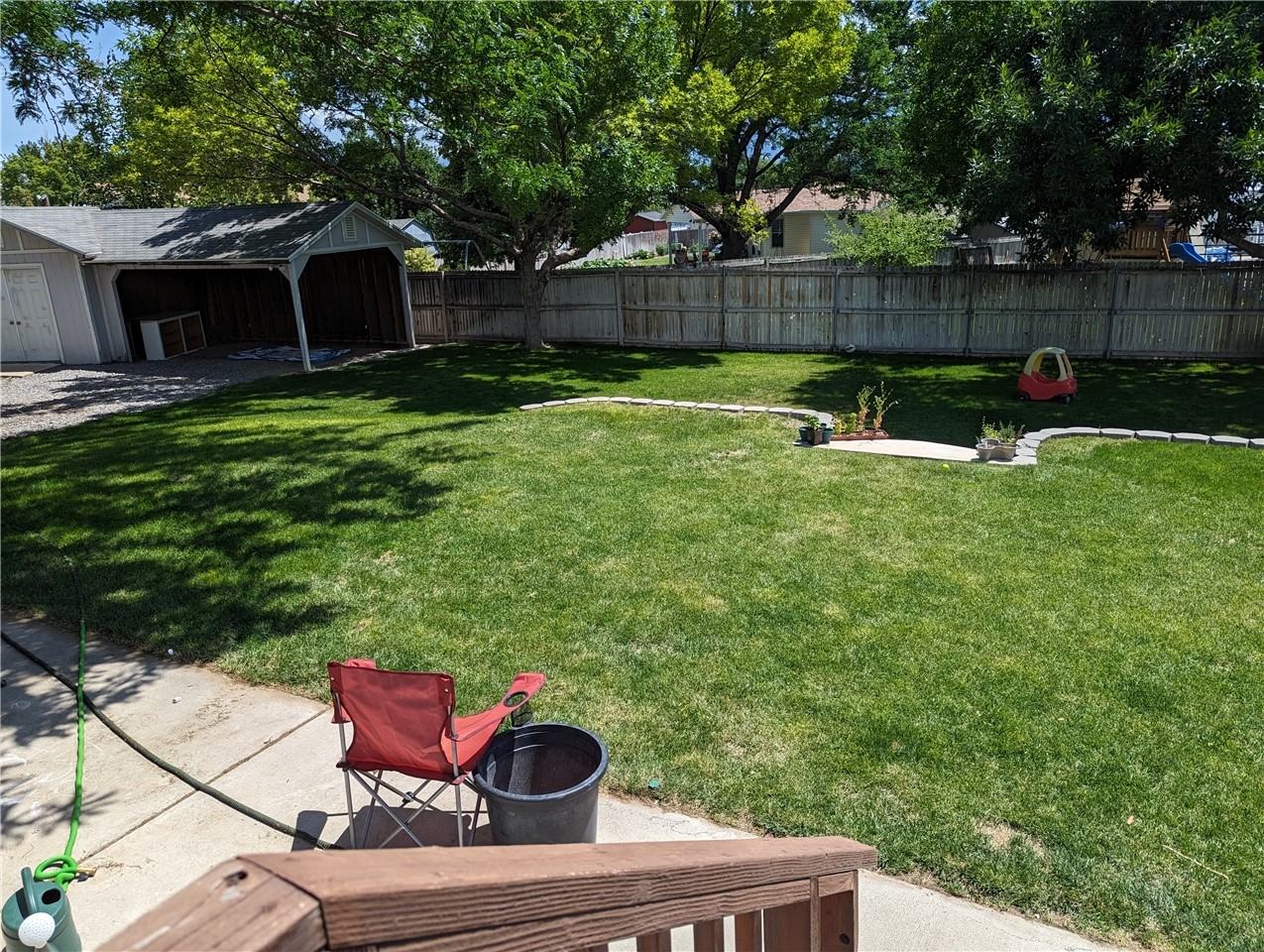 12725 S Bergen Cir - Photo 2 of 32