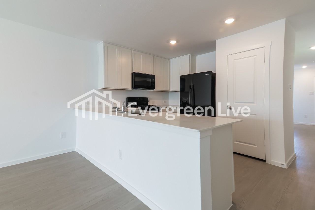 832 Dressage Ln - Photo 7 of 15