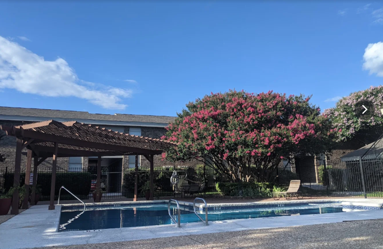 Marland Place Apartments - Photo 4 of 13