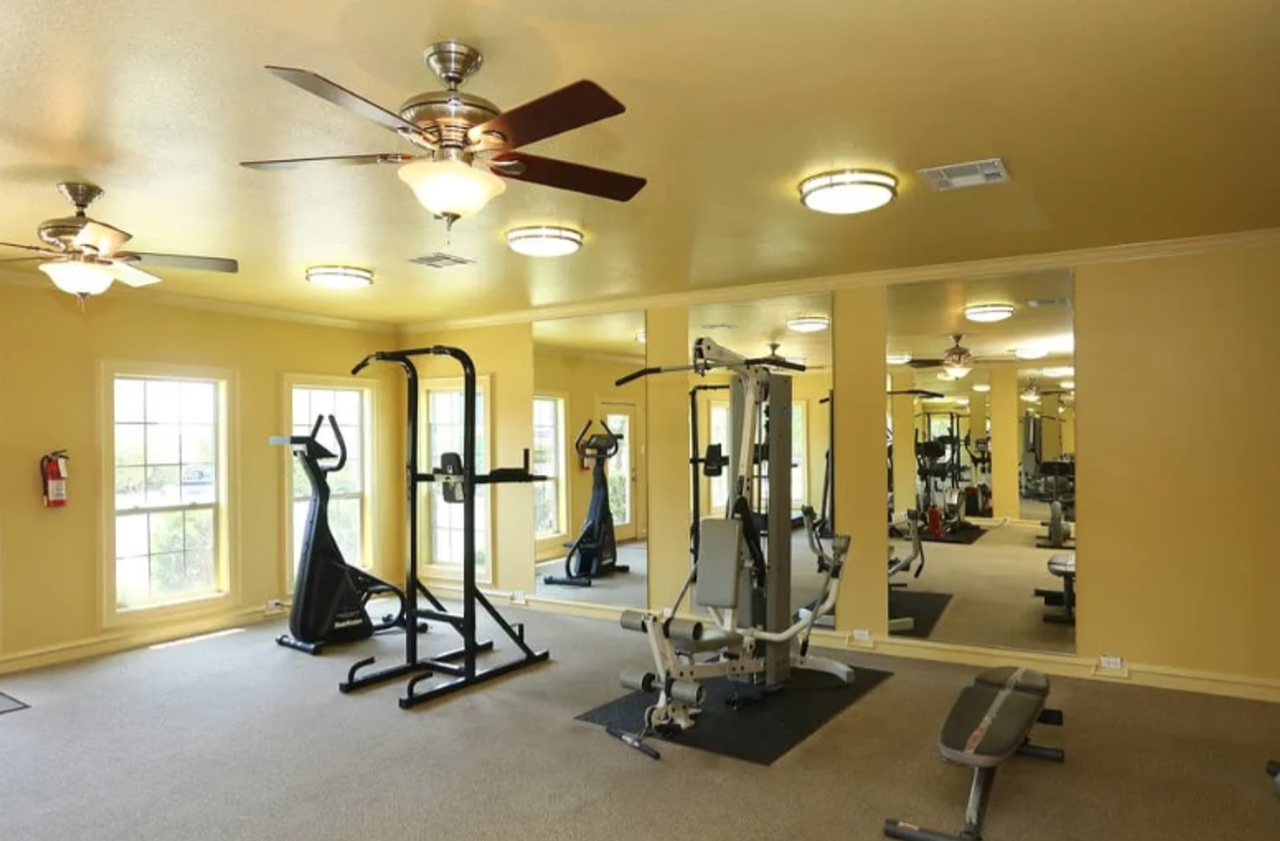 Marland Place Apartments - Photo 7 of 13